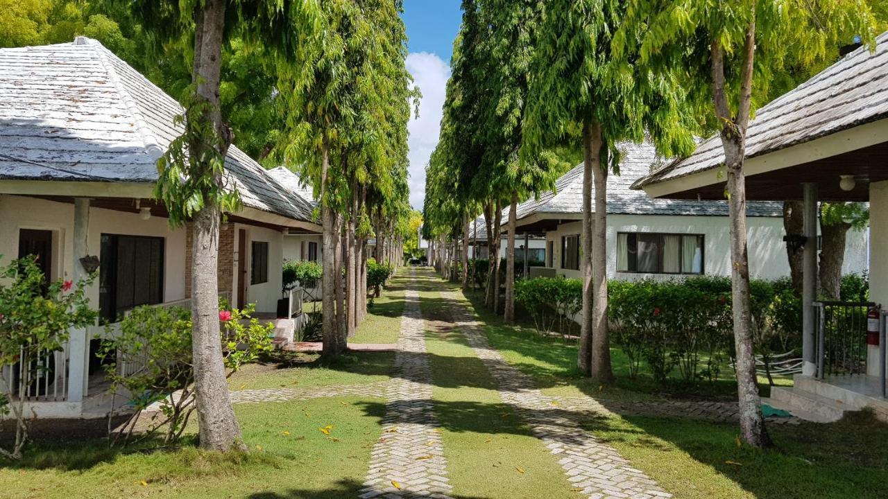 Cebu International Golf And Resort Бадиан Екстериор снимка